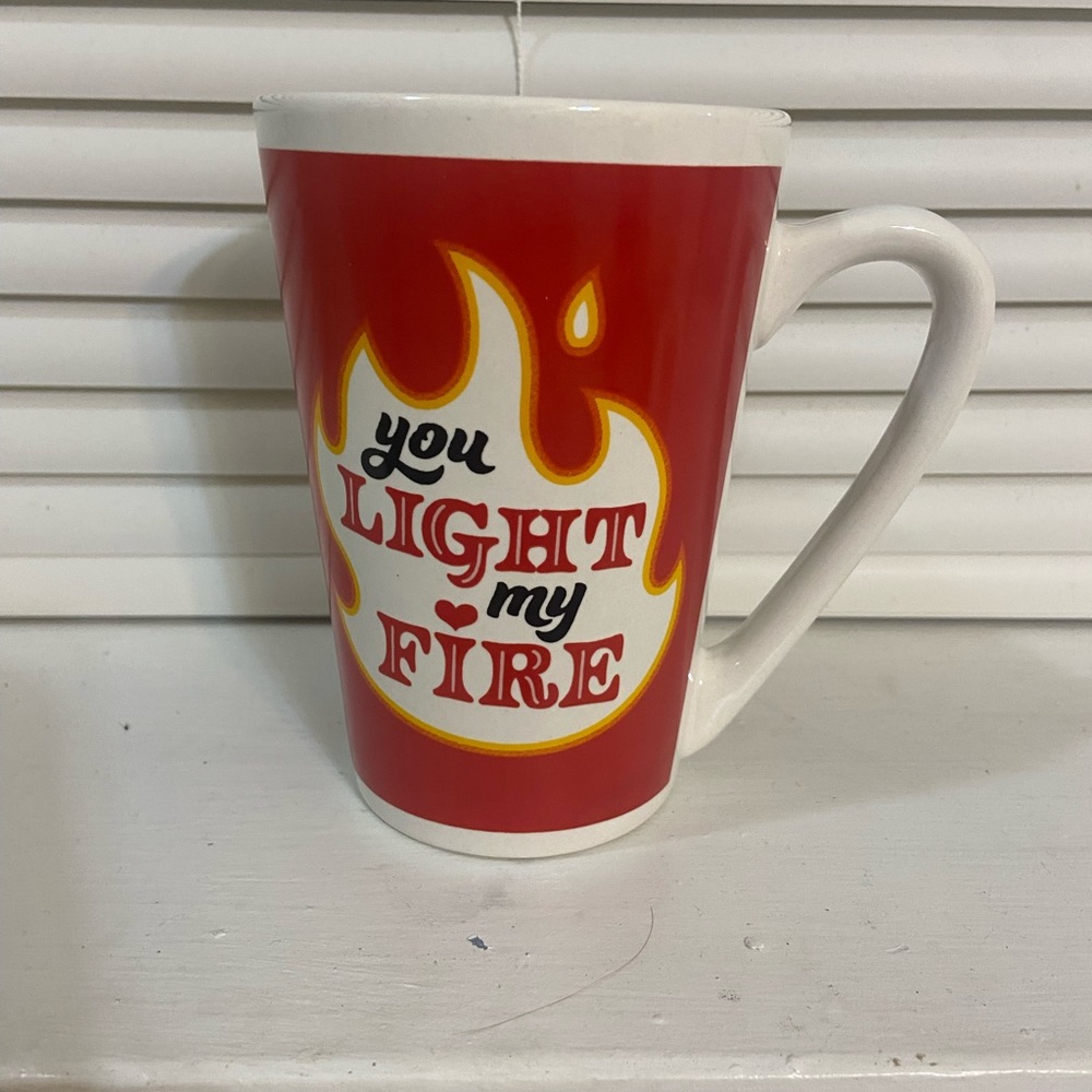 Mug. Coffee mug. Tea mug. Valentines themed mug. never used. good condition.